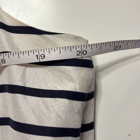 ISC 100% silk black and white horizontal striped top. Size medium. Sleeveless. - Picture 9 of 10